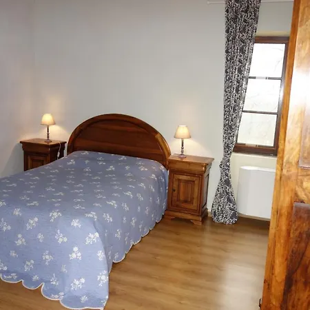 Maison Sur La Colline Cheminee Wifi Proche Thermes オーバン