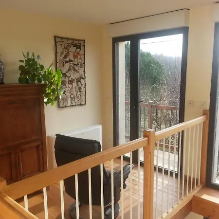 Maison Sur La Colline Cheminee Wifi Proche Thermes オーバン