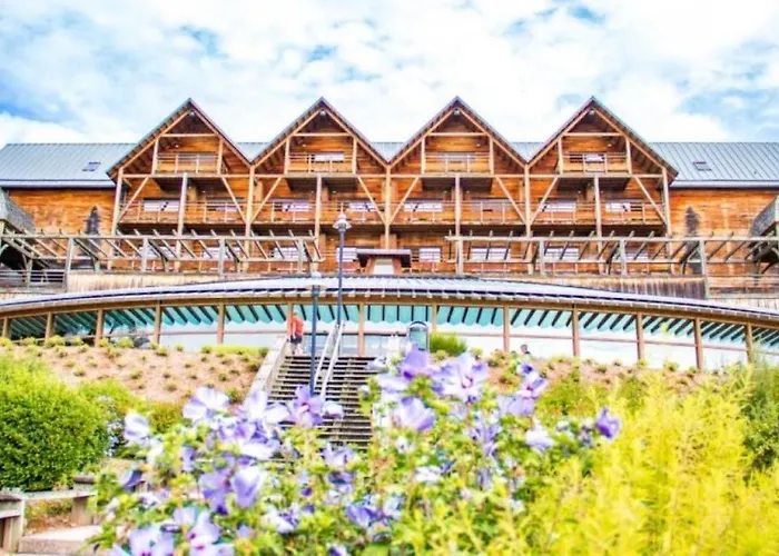 Dom wakacyjny Maison Sur La Colline Cheminee Wifi Proche Thermes *