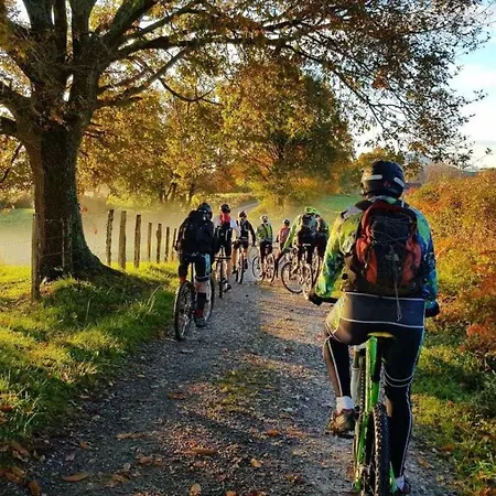 בית נופש Maison Sur La Colline Cheminee Wifi Proche Thermes Aubin (Aveyron)